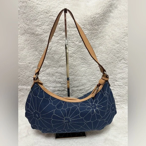 Tommy Hilfiger Navy Floral Shoulder Bag - Picture 5 of 13